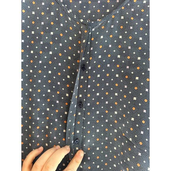Joie 100% Silk Purine Geometric Blouse Hidden Button Placket Roll Tab Sleeves - Picture 6 of 7